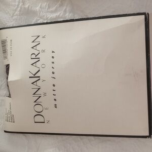 NIP DONNA KARAN DKNY Matte Jersey Dark Brown. Medium